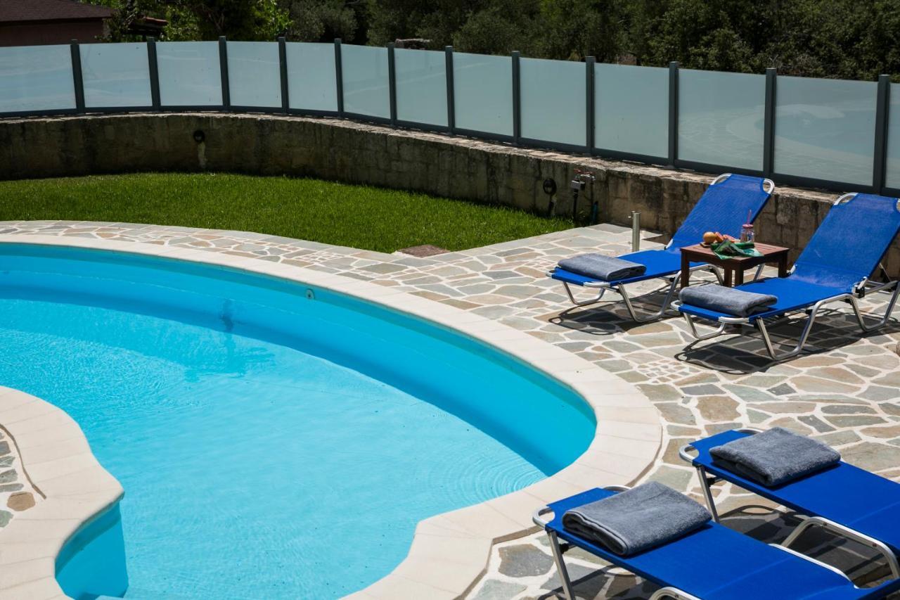 Villa Cara Metaxata Bagian luar foto
