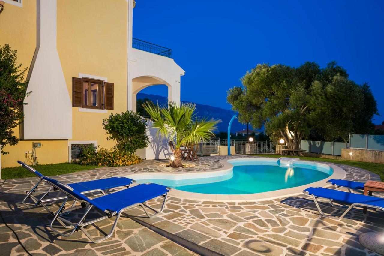 Villa Cara Metaxata Bagian luar foto