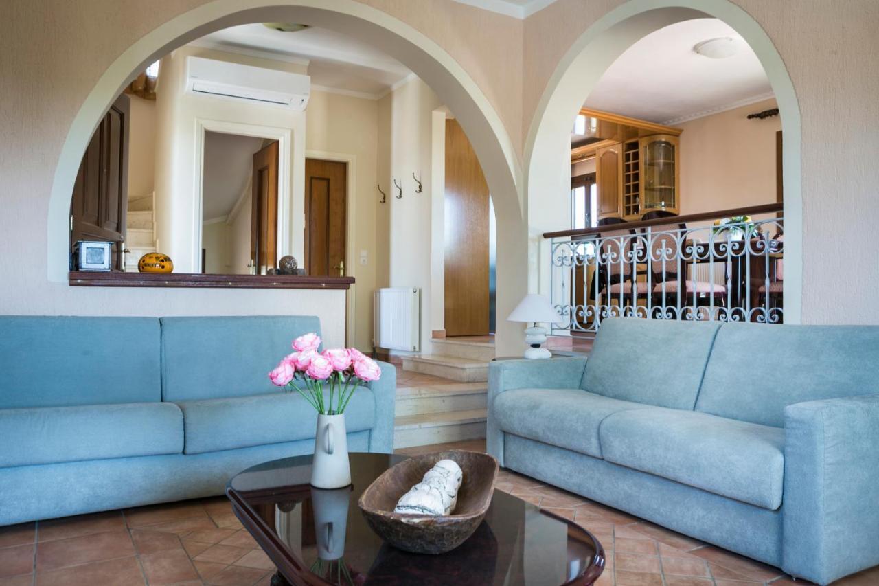 Villa Cara Metaxata Bagian luar foto