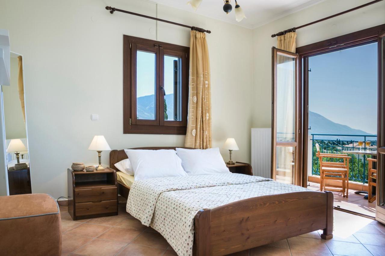 Villa Cara Metaxata Bagian luar foto